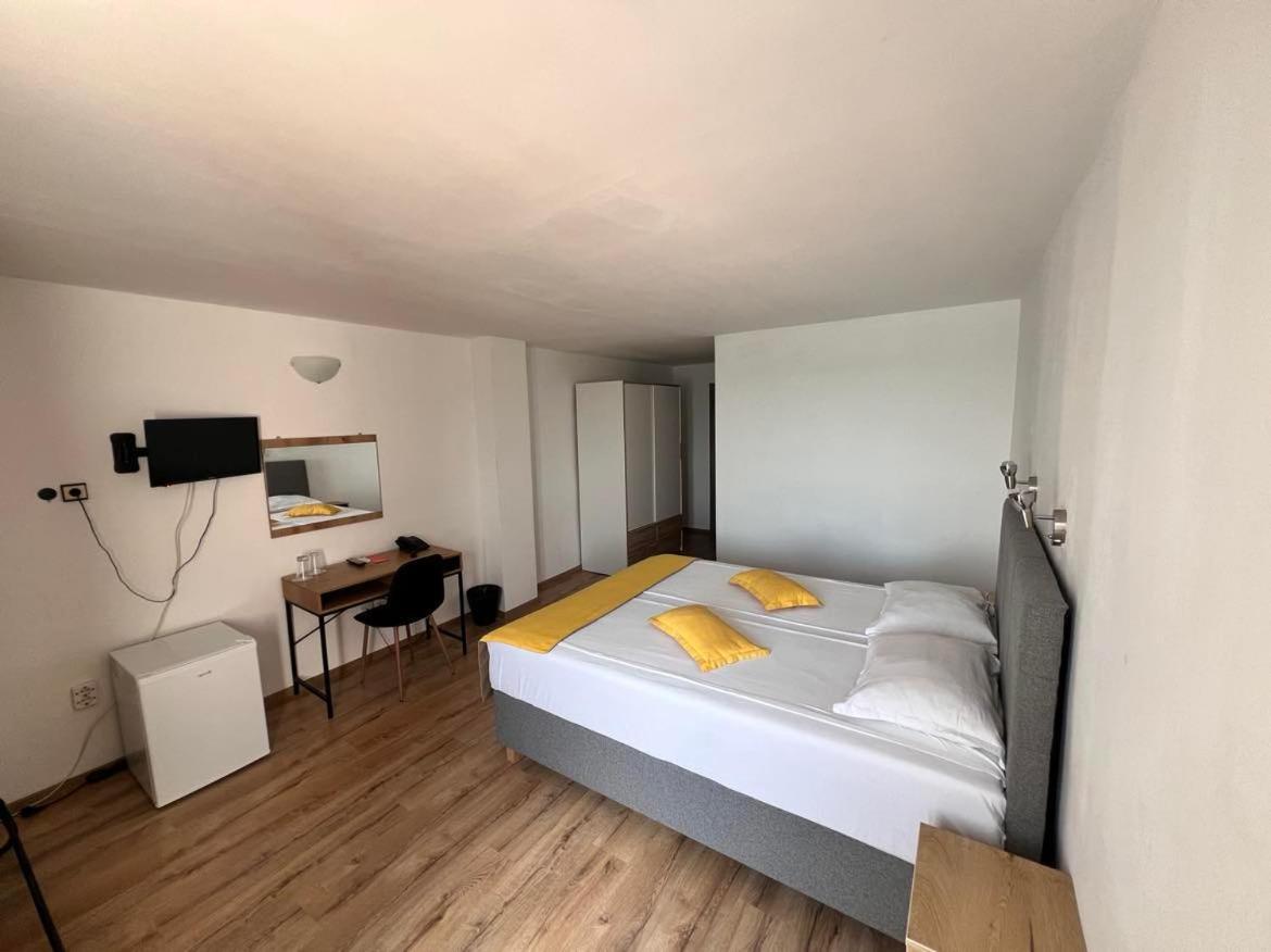 Palma Beach Hotel 크레네보 외부 사진